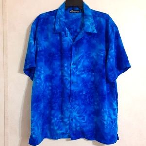 SZ L BUTTON FRONT SHIRT SHORT SLEEVES
